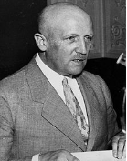 **Schleicher in 1932**