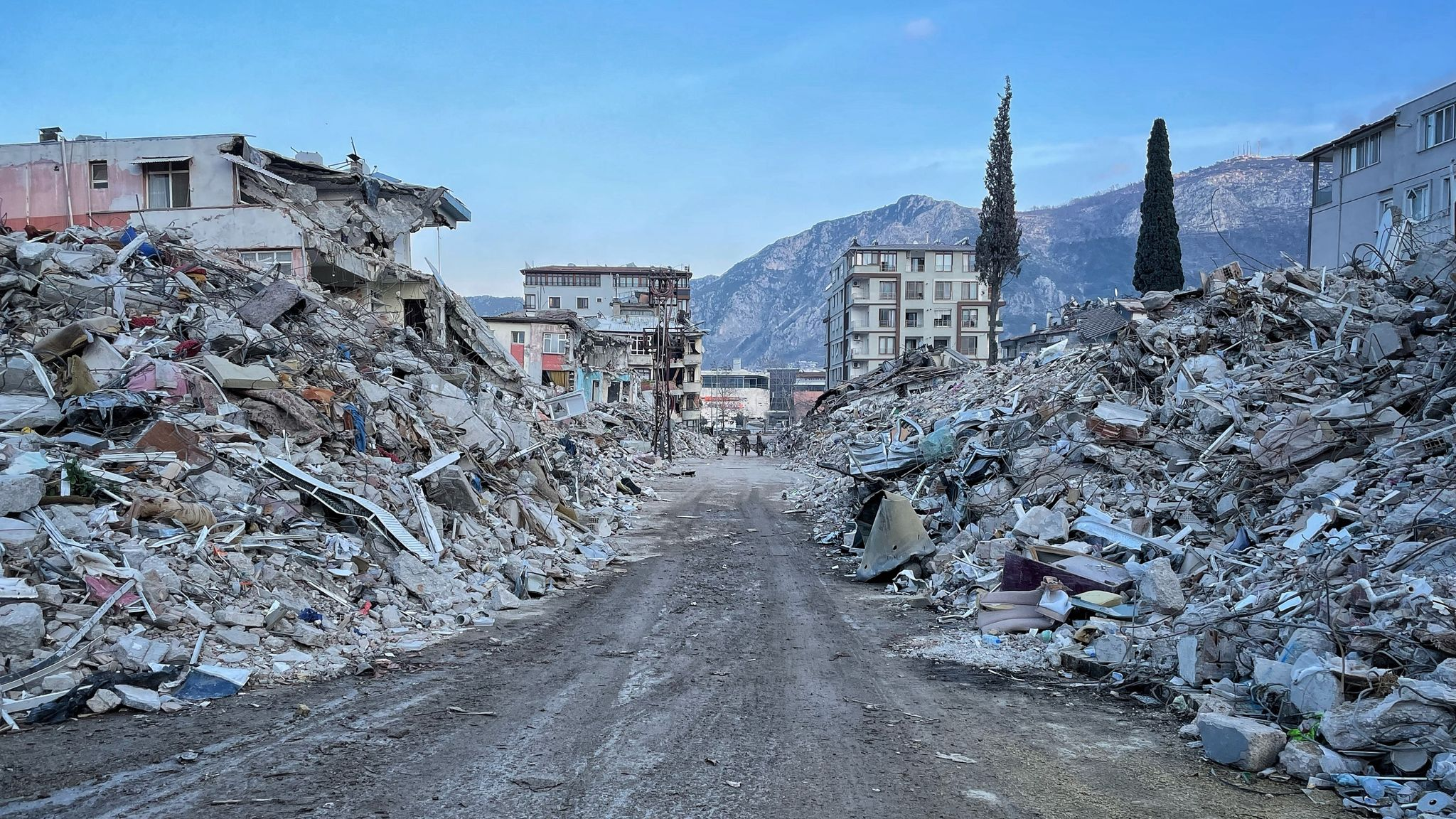 Earthquake damage 