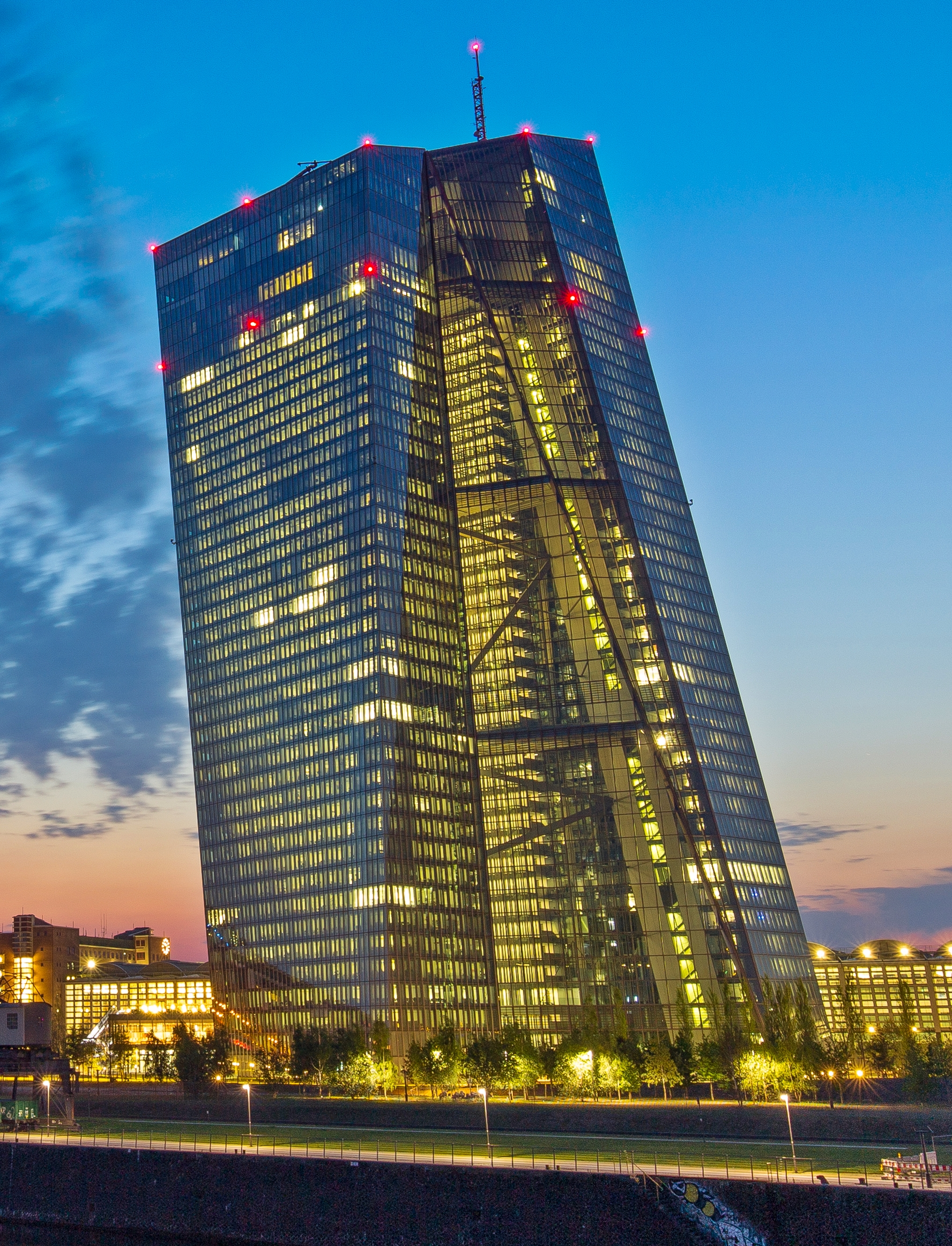 The European Central Bank is situated in Frankfurt am Main, Germany 